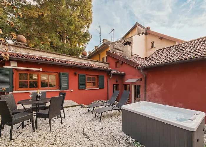 - Magic Garden House - View Vakantiehuis *